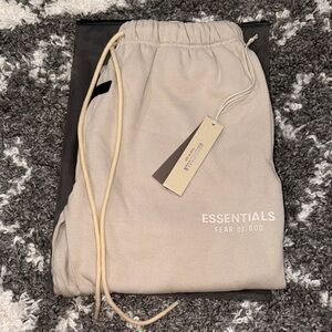 NWT Essentials Fear of God Beige Iron Cuffed Sweatpants - XL